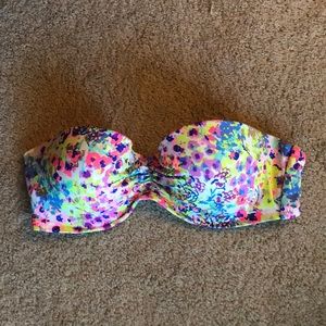 Strapless swim top